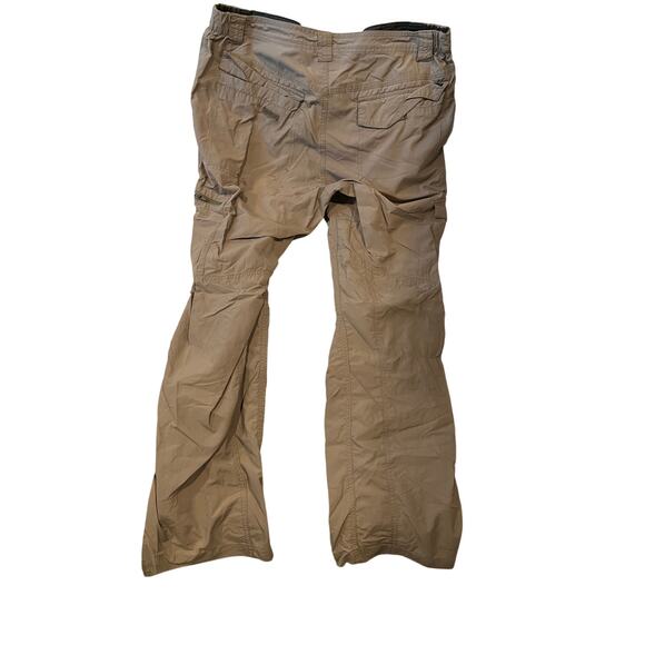 Columbia OmniShade Perforrmance Fishing Gear Cargos 36X32 - Picture 2 of 3